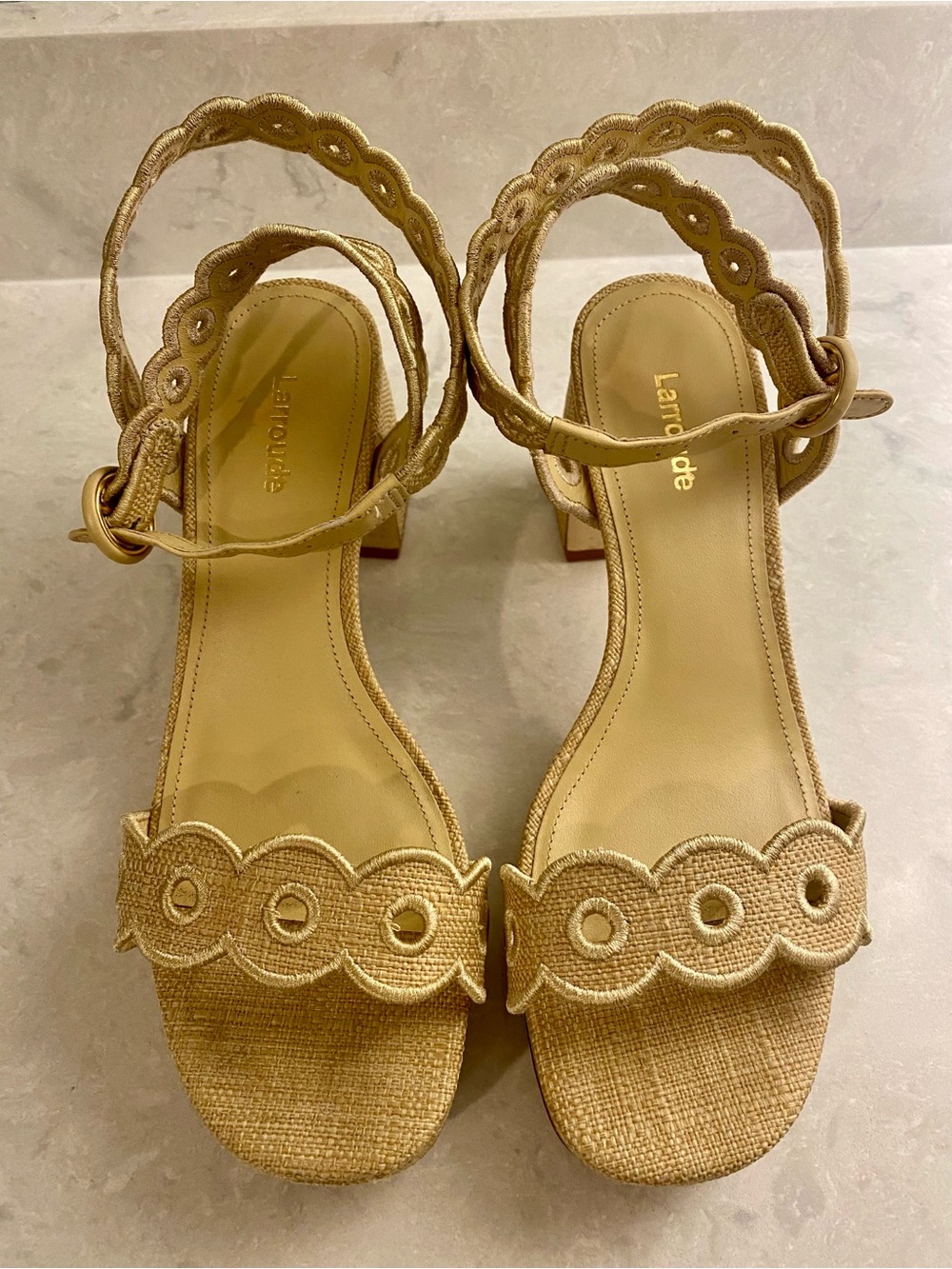 NWOT Dolly Broderie Raffia Scalloped Sandals